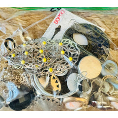 20 Pairs Vintage To Now Earrings Sets - Variety Lots